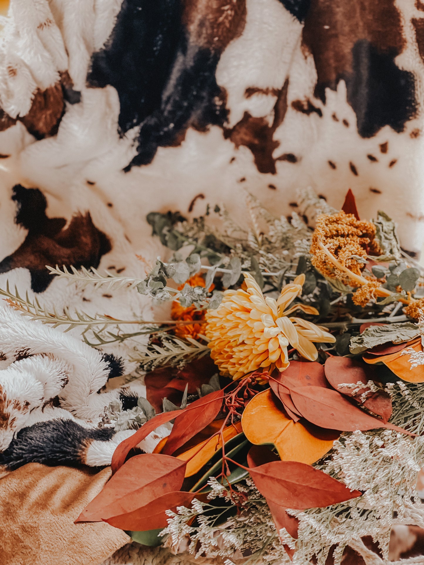 Cowhide printed throw