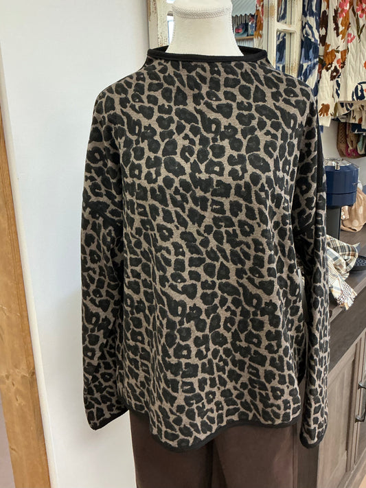 Longsleeve Dark Leopard Print Top