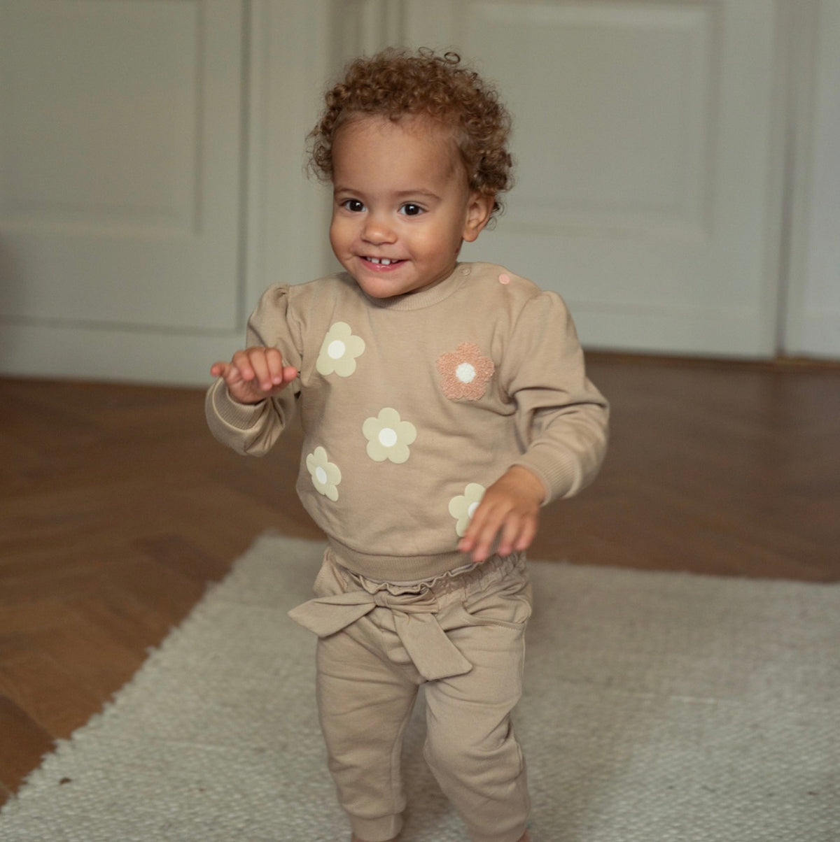 Girls Sandy Bloom Sweatshirt
