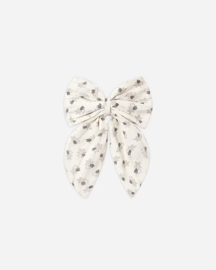 Oversized Vintage Fleur Bow