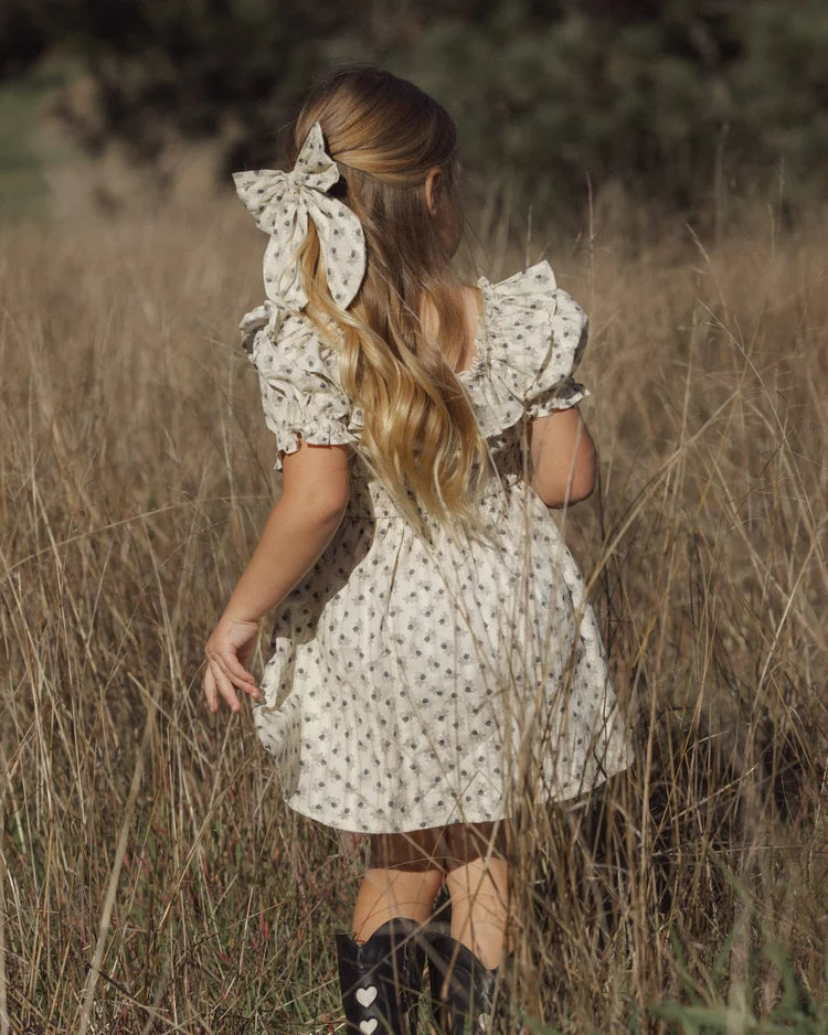 Oversized Vintage Fleur Bow
