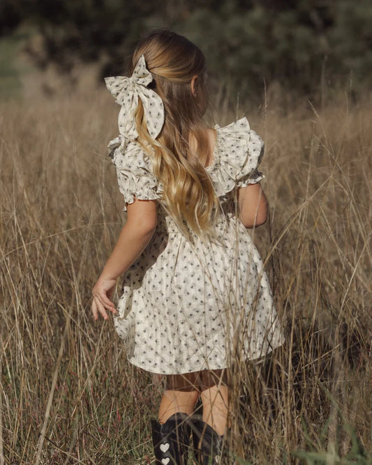 Oversized Vintage Fleur Bow