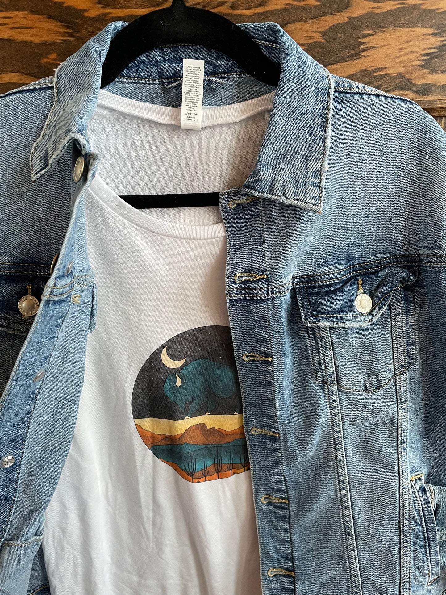 Earth Roamer Graphic Tee Shirt